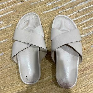 Seychelles beige sandals